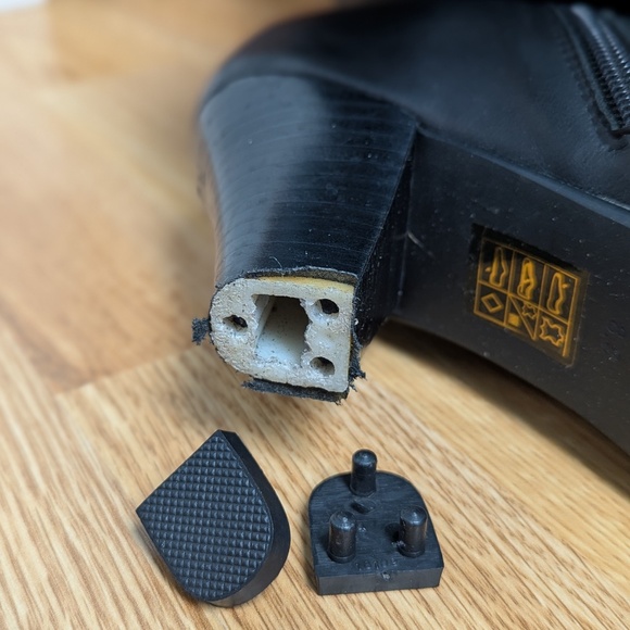 Miz Mooz Journey Black Leather Tall Boots 8.5 – Vintage – Heel Caps Worn - Picture 10 of 13